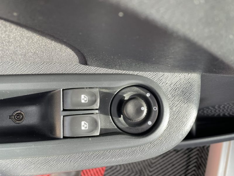 RENAULT TWINGO II 1.2 L 75CV    GARANTIE 3/12 MOIS 2009