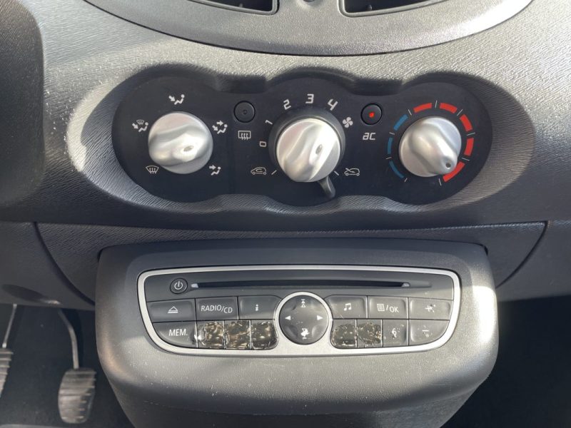 RENAULT TWINGO II 1.2 L 75CV    GARANTIE 3/12 MOIS 2009