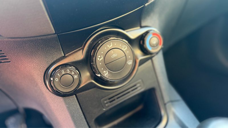 FORD FIESTA 1400 TDCI 68 AMBIENTE 2011