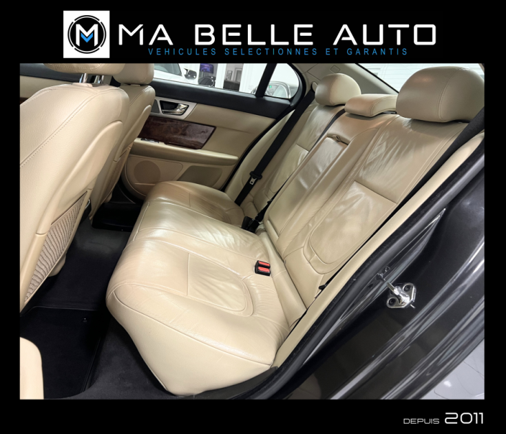 Jaguar XF 2.2d 163 / carnet + factures / cuir gps xenon attelage / 176 euros mensuel