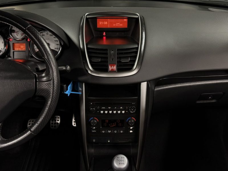 PEUGEOT 207 CC COUPE CABRIOLET PHASE 2 SPORT PACK 1.6 HDI 112 Cv BVM6 / 94 900 Kms - GARANTIE 1 AN