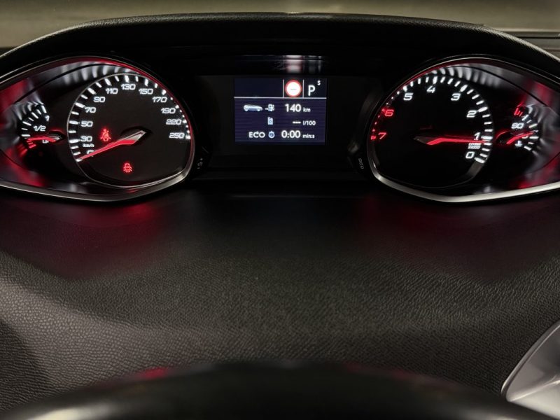 PEUGEOT 308 II PHASE 2 ALLURE 1.2 130 BOITE AUTO APPLE CARPLAY & ANDROID CAMERA RECUL - Garantie 1an