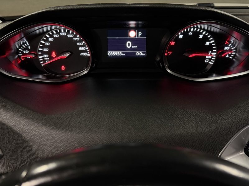 PEUGEOT 308 II PHASE 2 ALLURE 1.2 130 BOITE AUTO APPLE CARPLAY & ANDROID CAMERA RECUL - Garantie 1an