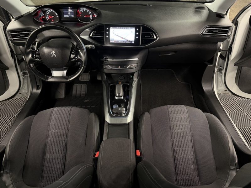 PEUGEOT 308 II PHASE 2 ALLURE 1.2 130 BOITE AUTO APPLE CARPLAY & ANDROID CAMERA RECUL - Garantie 1an