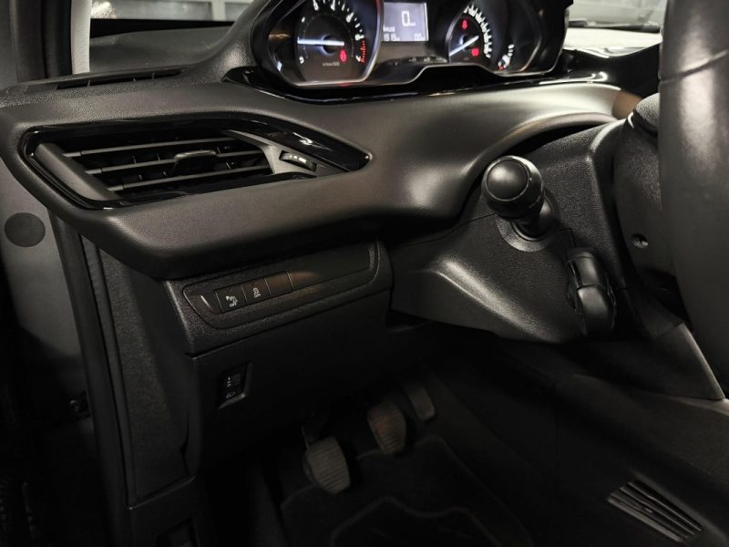 PEUGEOT 208 PHASE 2 URBAN SOUL 1.2 82 Cv 5 PORTES / 39 900 Kms ECRAN GPS CRIT AIR 1 - GARANTIE 1 AN