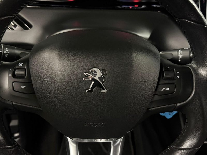 PEUGEOT 208 PHASE 2 URBAN SOUL 1.2 82 Cv 5 PORTES / 39 900 Kms ECRAN GPS CRIT AIR 1 - GARANTIE 1 AN