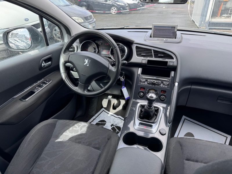 PEUGEOT  3008  1.6 HDI 110CV  2012