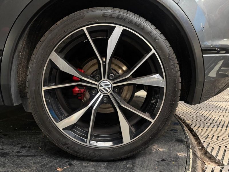 VOLKSWAGEN TIGUAN 2.0 TDI 150 ch DSG7 / TOIT OUVRANT + APPLE CARPLAY + KEYLESS /