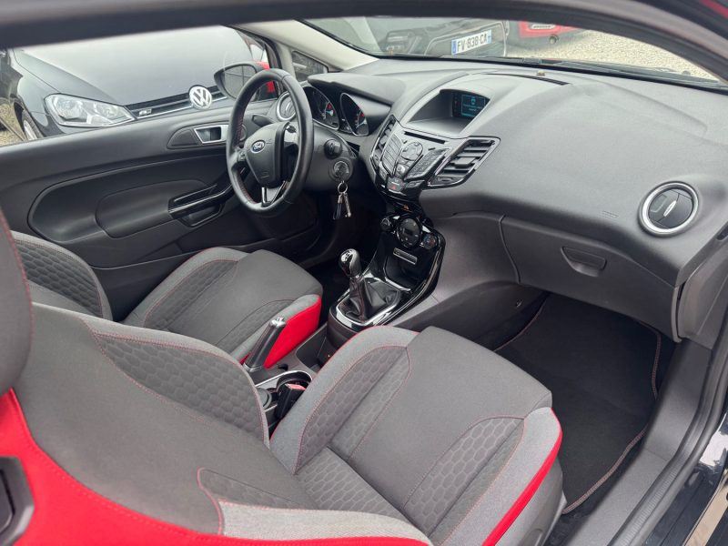 FORD FIESTA 1.0 ECOBOOST 140CH Black & Red Edition  