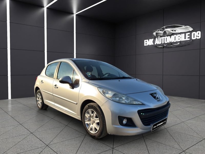 PEUGEOT 207 1.4 HDI 70 URBAN 2012 garantie 