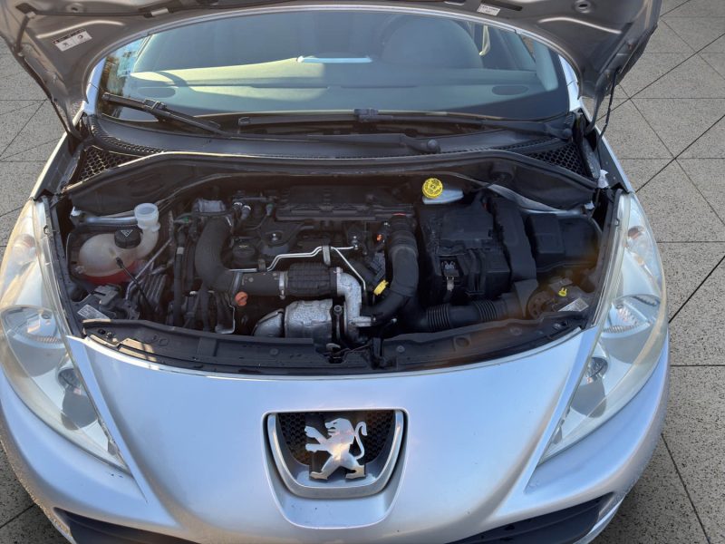 PEUGEOT 207 1.4 HDI 70 URBAN 2012 garantie 