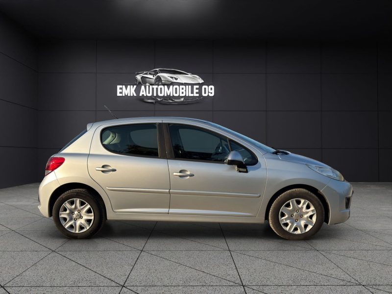 PEUGEOT 207 1.4 HDI 70 URBAN 2012 garantie 