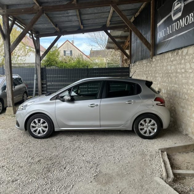 PEUGEOT 208 1.6 BLUEHDI 75CH ALLURE BUSINESS S&S 5P 2017