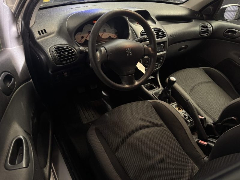 PEUGEOT 206 1.4 75ch TRENDY 5P 