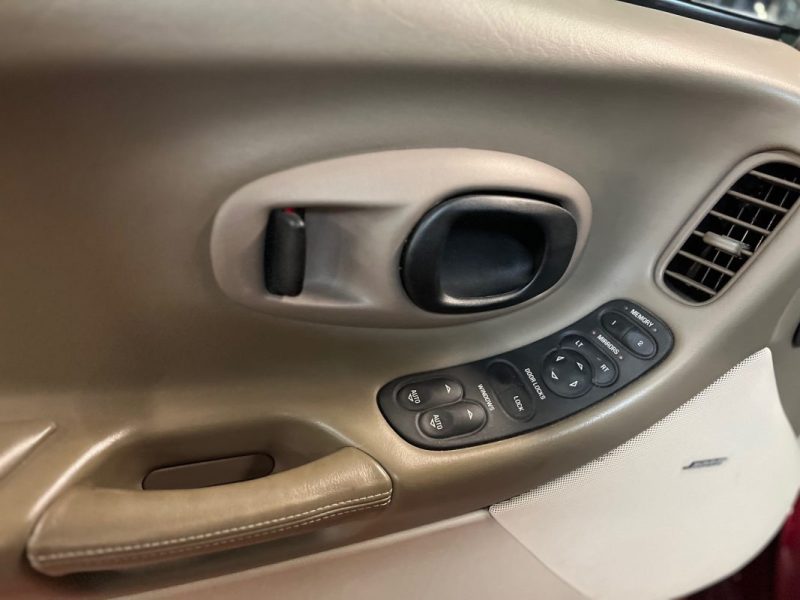 CHEVROLET CORVETTE C5 5.7 V8 50Th Anniversaire 