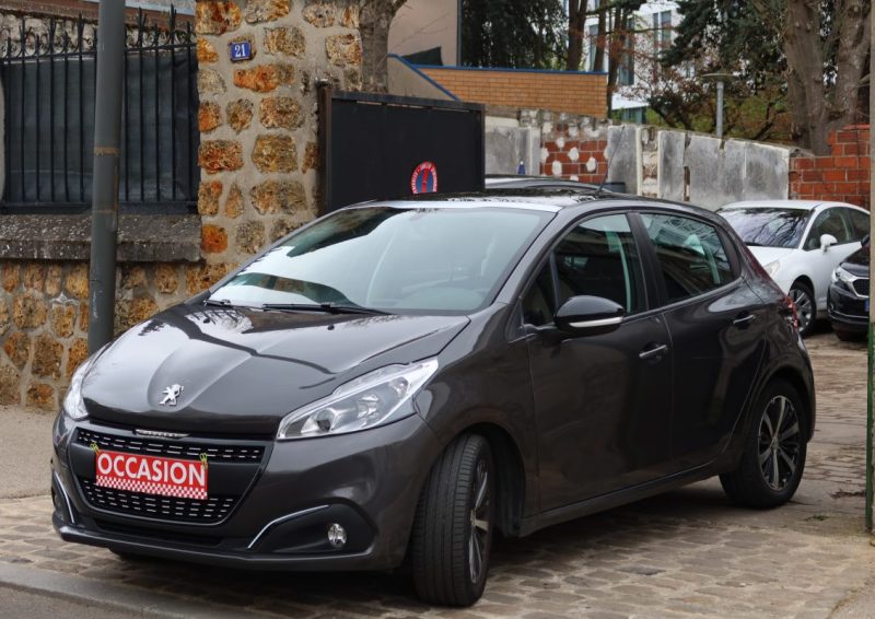 PEUGEOT 208 1.2 PURETECH 82CH ALLURE 5P 2017