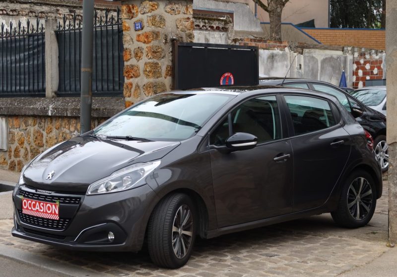 PEUGEOT 208 1.2 PURETECH 82CH ALLURE 5P 2017