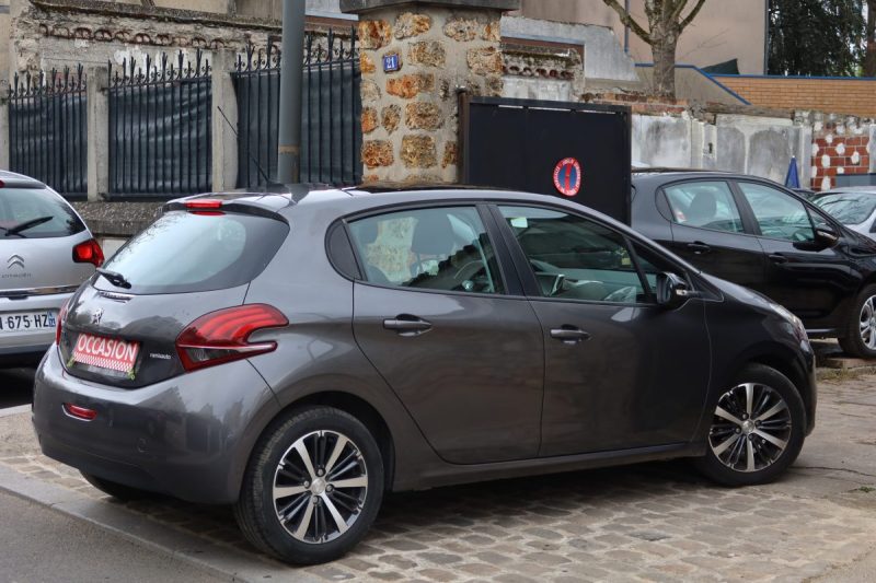 PEUGEOT 208 1.2 PURETECH 82CH ALLURE 5P 2017