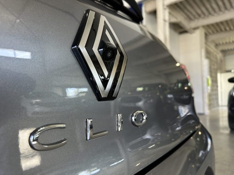 RENAULT CLIO 1.0 TCE 90 CH TECHNO / CAR PLAY / 1ER MAIN   2024