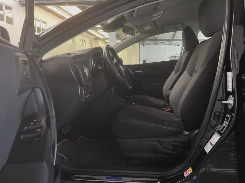 TOYOTA AURIS 1.8L HYBRID 