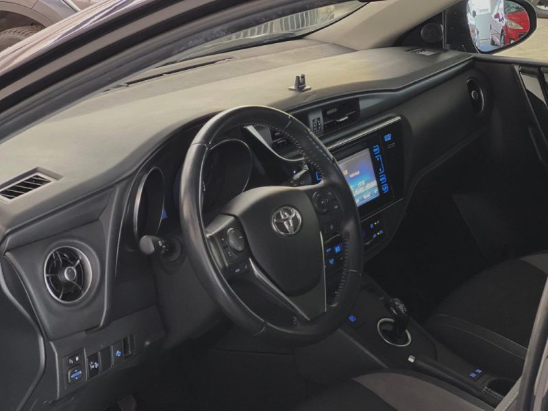 TOYOTA AURIS 1.8L HYBRID 