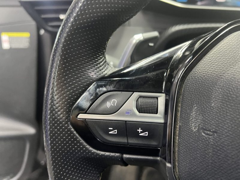 Peugeot 208 1.2i 130ch S&S GT EAT8 | Entretien OK | Toit panoramique | Boite automatique