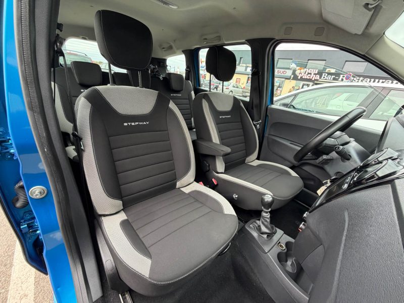 DACIA LODGY STEPWAY 1.5 BLUE DCI 115CH 15 ANS 7 PLACES