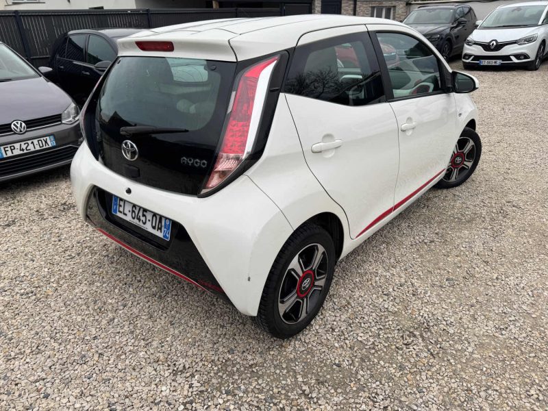 TOYOTA AYGO II 1.0 VVT-I 69CH X-PLAY 5P 2017