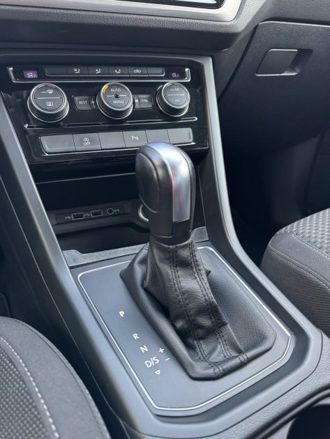 VOLKSWAGEN TOURAN 2.0 TDI 150CH DSG7 CONFORTLINE ENTRETIEN COMPLET ATTELAGE GARANTIE 12 MOIS 