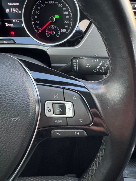 VOLKSWAGEN TOURAN 2.0 TDI 150CH DSG7 CONFORTLINE ENTRETIEN COMPLET ATTELAGE GARANTIE 12 MOIS 