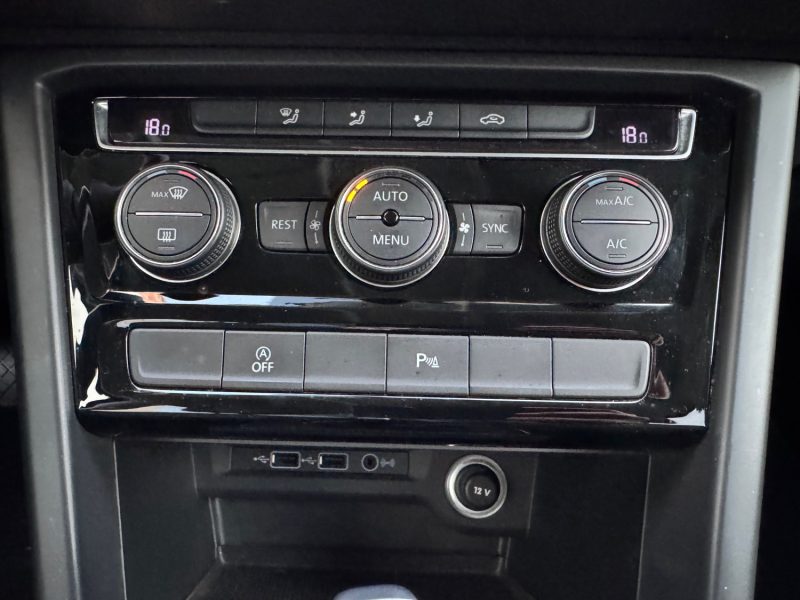 VOLKSWAGEN TOURAN 2.0 TDI 150CH DSG7 CONFORTLINE ENTRETIEN COMPLET ATTELAGE GARANTIE 12 MOIS 