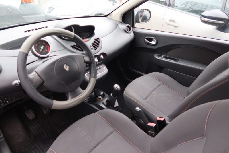 RENAULT TWINGO II 1.5 DCI 65 AUTHENTIQUE 2009