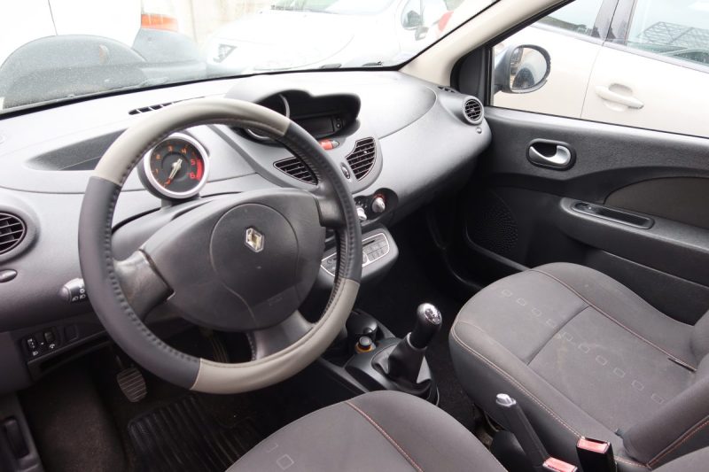 RENAULT TWINGO II 1.5 DCI 65 AUTHENTIQUE 2009