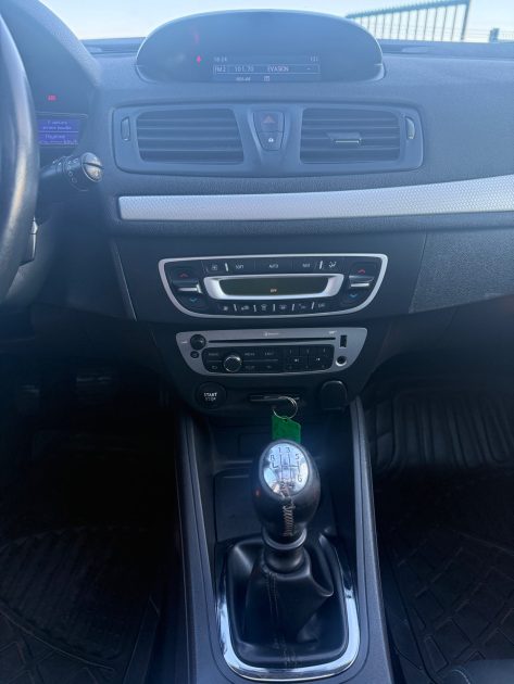 RENAULT MEGANE 3 PHASE 3 LIMITED TOIT OUVRANT 1.2I TCE - 16V TURBO 2015