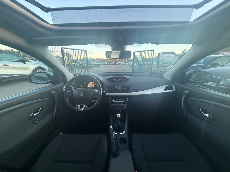 RENAULT MEGANE 3 PHASE 3 LIMITED TOIT OUVRANT 1.2I TCE - 16V TURBO 2015