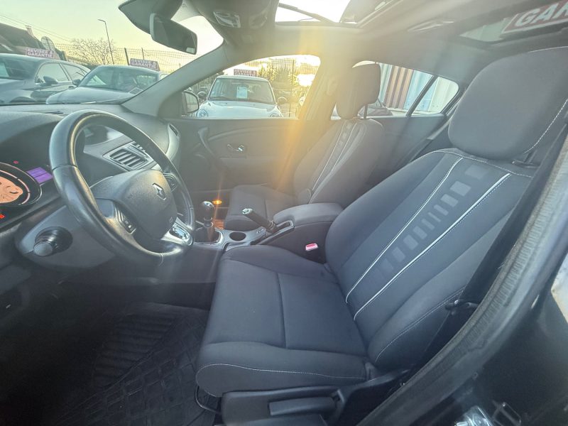 RENAULT MEGANE 3 PHASE 3 LIMITED TOIT OUVRANT 1.2I TCE - 16V TURBO 2015