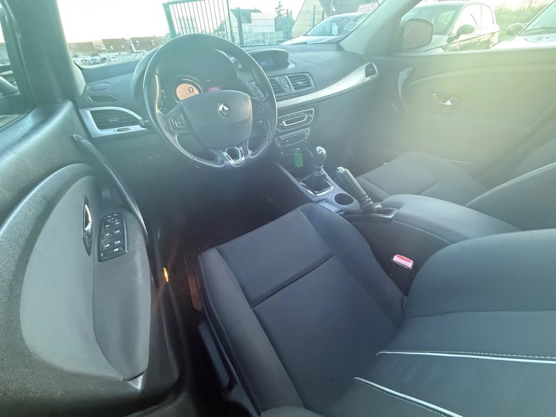 RENAULT MEGANE 3 PHASE 3 LIMITED TOIT OUVRANT 1.2I TCE - 16V TURBO 2015