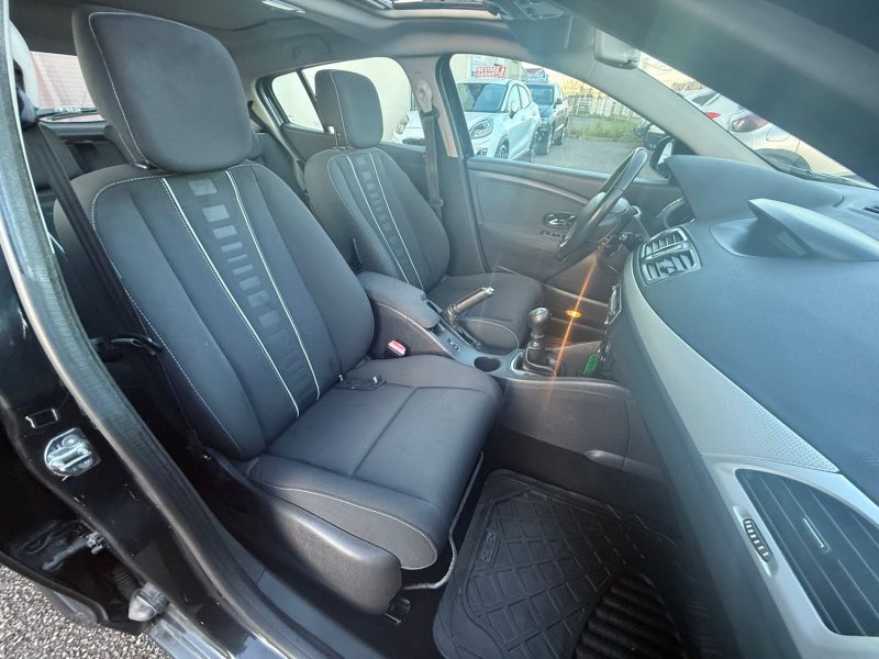 RENAULT MEGANE 3 PHASE 3 LIMITED TOIT OUVRANT 1.2I TCE - 16V TURBO 2015