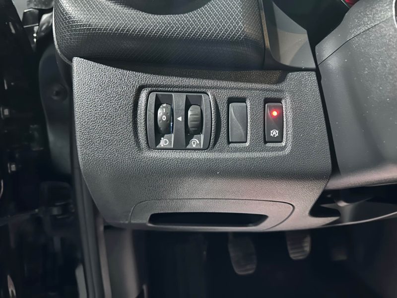 RENAULT CLIO IV 0.9 TCE 90CH ENERGY BUSINESS 