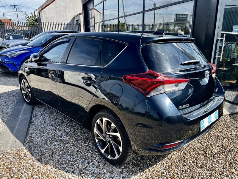 TOYOTA Auris 1.8 136Ch Technoline 03/2017