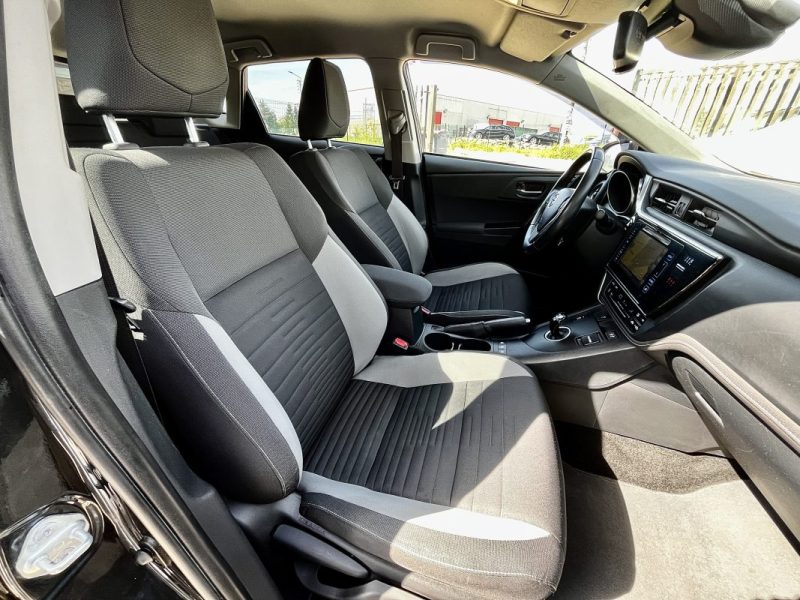 TOYOTA Auris 1.8 136Ch Technoline 03/2017
