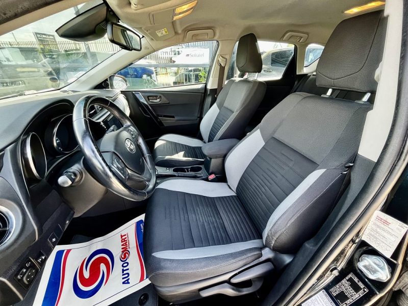 TOYOTA Auris 1.8 136Ch Technoline 03/2017