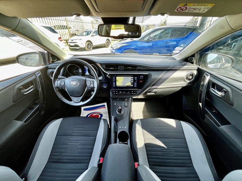 TOYOTA Auris 1.8 136Ch Technoline 03/2017