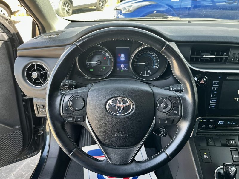 TOYOTA Auris 1.8 136Ch Technoline 03/2017
