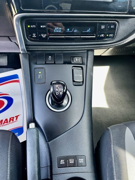 TOYOTA Auris 1.8 136Ch Technoline 03/2017