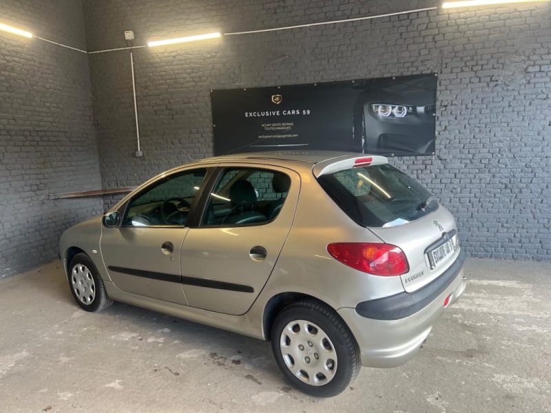 PEUGEOT 206 URBAN 1.4 HDI 70 