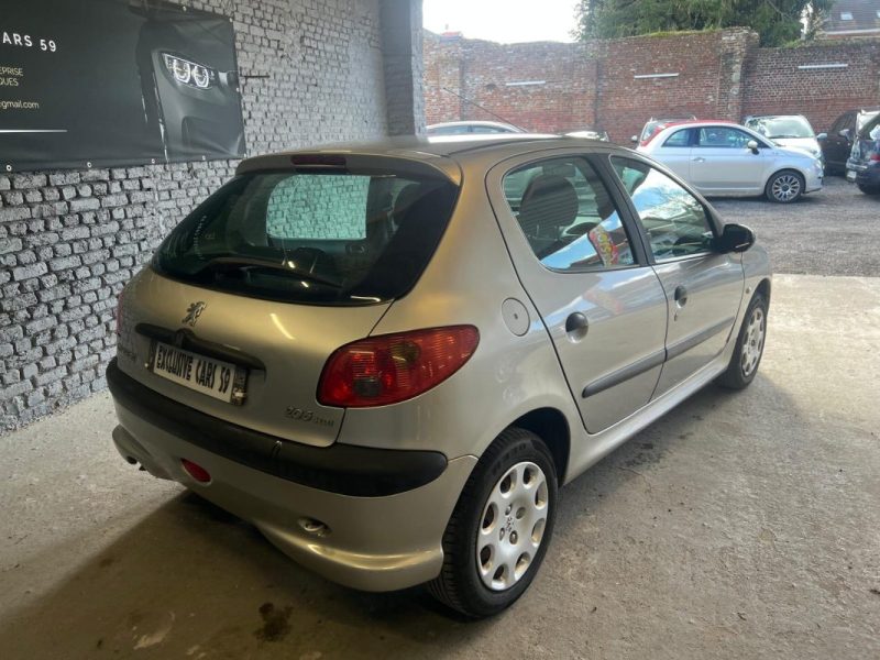 PEUGEOT 206 URBAN 1.4 HDI 70 
