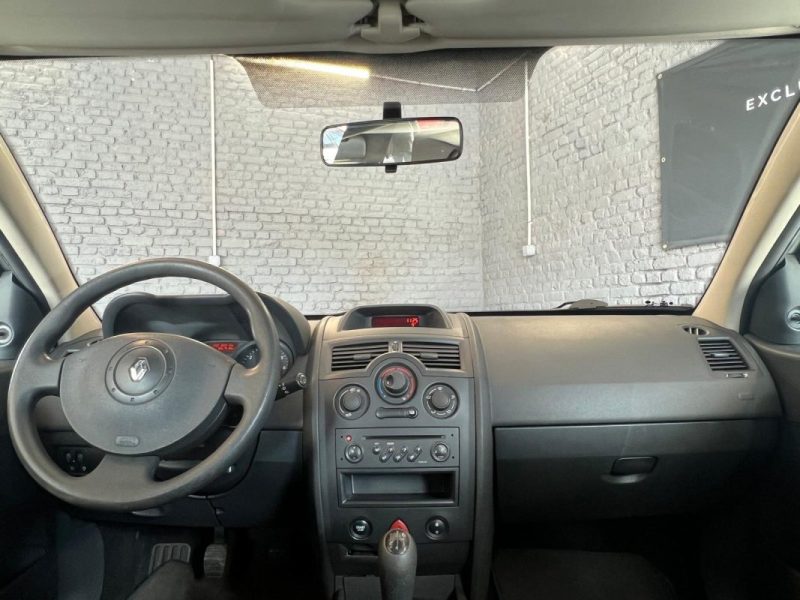 RENAULT  MEGANE II 1.5 DCI AUTHENTIQUE 82CH 