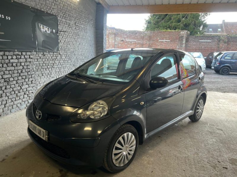 TOYOTA AYGO 1.4 HDI CONFORT 5P FAIBLE KILOMÉTRAGE  