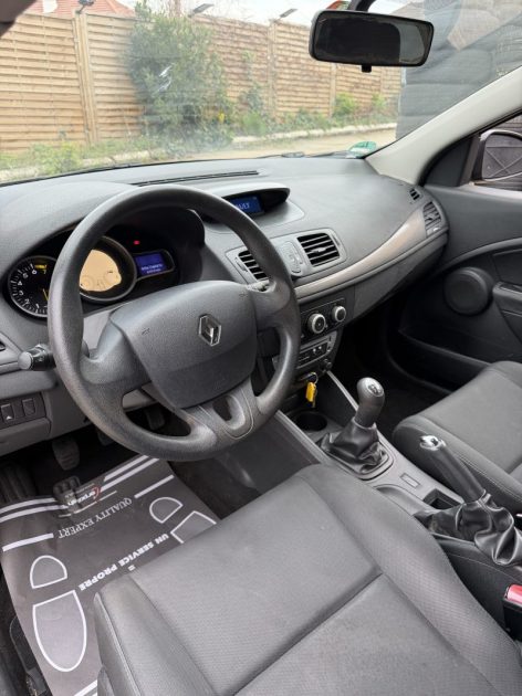 RENAULT MEGANE 1.6 JE T AIME 2012 - 50 800Kms - Distrib ok - Premier Main - Suivit RENAULT